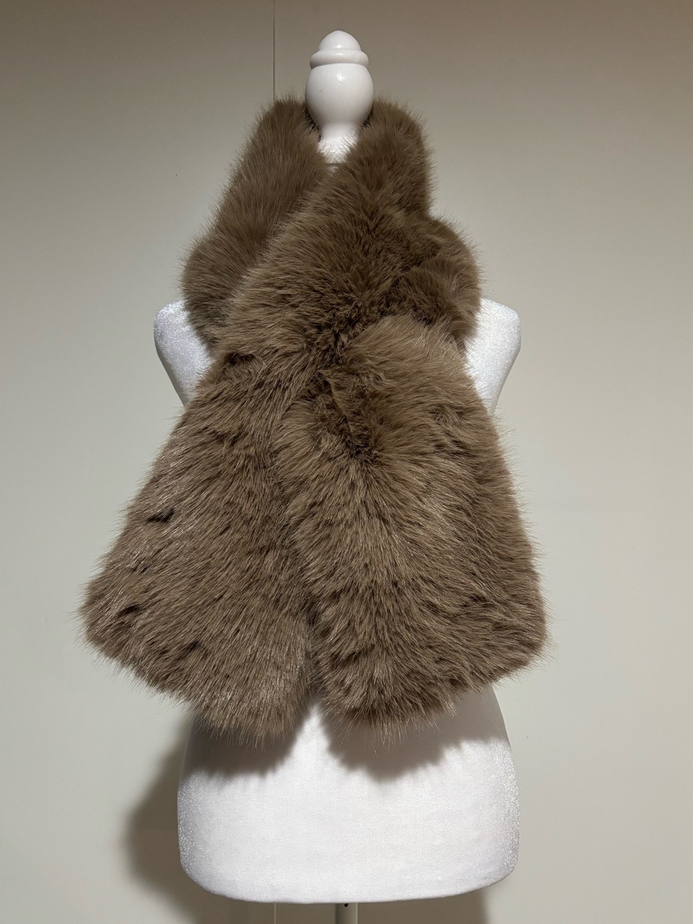 Banana Republic Taupe Brown Faux Fur Scarf Collar